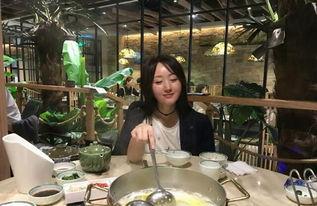 网红小杨钰莹,从甜歌皇后到网红，她如何重新定义自己的魅力？”